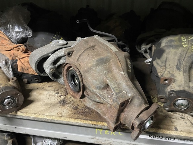 A6393501314 MERCEDES Задний редуктор купить в Ужгород