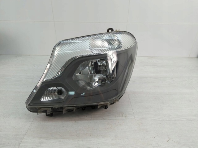 MERCEDES A9068202561 Фара левая в наличии Львов