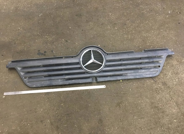 A9738840185 MERCEDES Решетка радиатора купить в Запорожье
