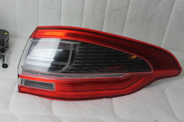 AM2113404AG FORD Фонарь задний правый внешний купить в Ужгород