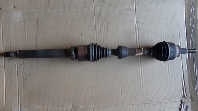 AV613B436EE FORD Полуось (привод) передняя правая купить в Ирпень