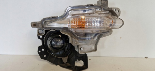 B63B51684 MAZDA Кронштейн крепления противотуманной фары правой купить в Винница