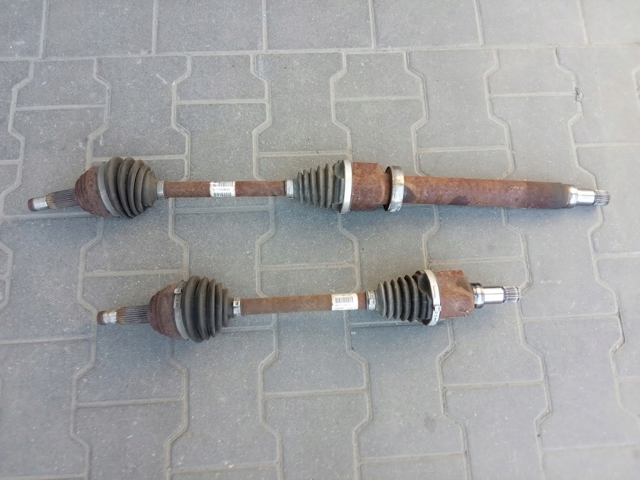 Полуось передняя, правая CV173B436BD FORD