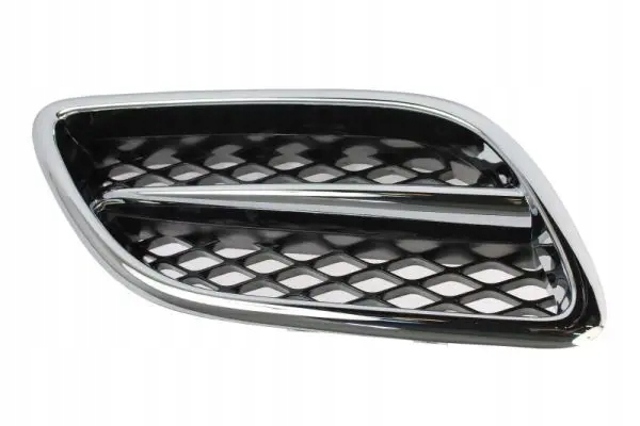 Решетка радиатора левая DS5202003 PRASCO