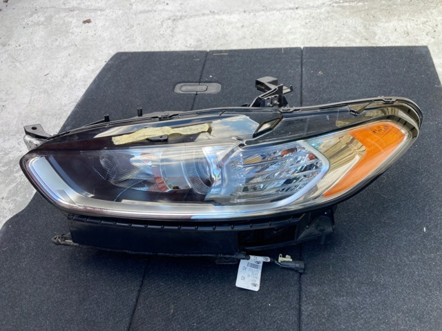 Блок фара левая DS7313W030CD FORD