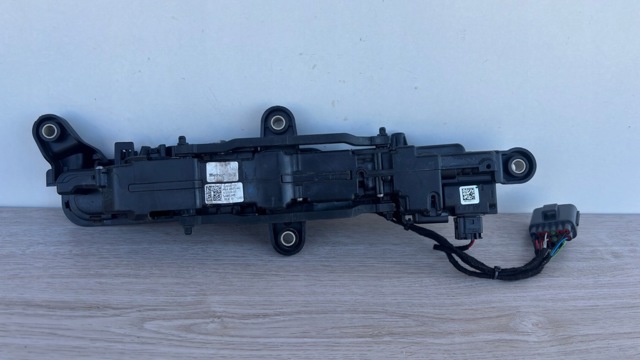 LAND ROVER J8A226601AC в наличии Павлоград