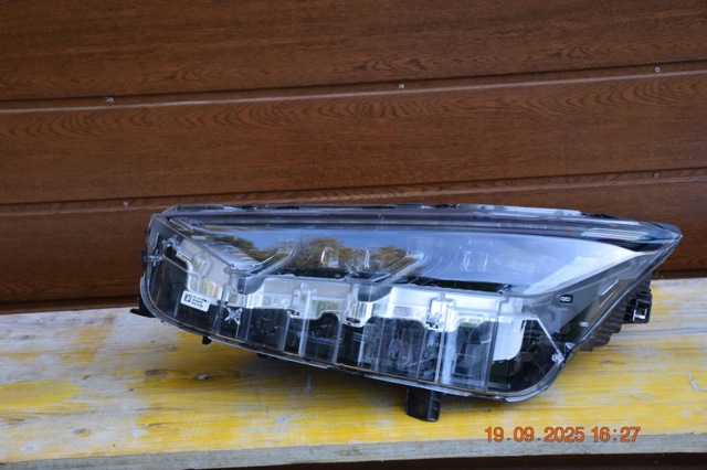 LJ8B13E015 FORD Фара левая купить в Киев