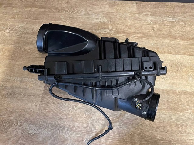 LAND ROVER LR100411 в наличии Ужгород