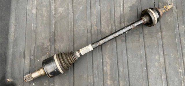 LR161705 LAND ROVER Полуось задняя левая купить в Харьков