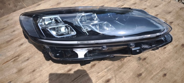 FORD LV4B13E014 Фара правая в наличии Каменское