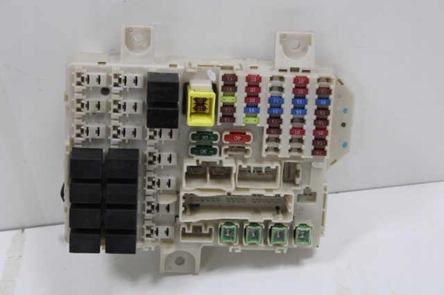 Блок реле и предохранителей MN108319 MITSUBISHI