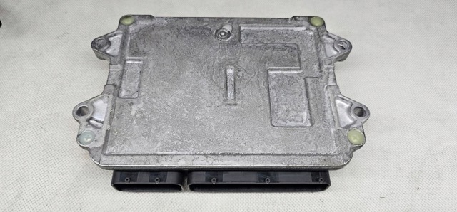 PYFL18881 Mazda Модуль управления (ЭБУ) двигателем