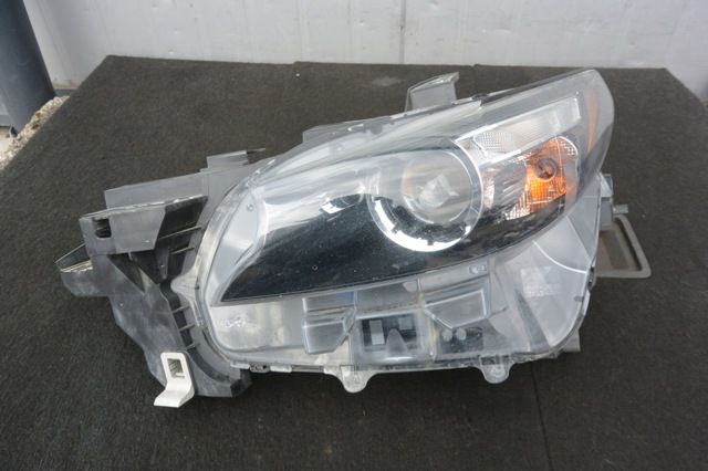 MAZDA TK4951040 Левая фара в наличии Днепр