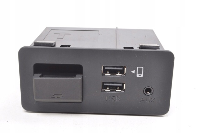 TK78669U0C Mazda USB-разветвитель