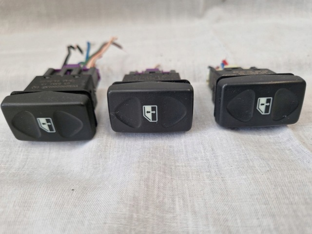 YUF101520LNF LAND ROVER Кнопочный блок управления стеклоподъемником центральной консоли купить в Ирпень