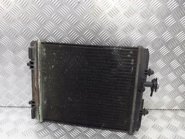 Z601-15-025C Mazda Диффузор радиатора охлаждения, в сборе с