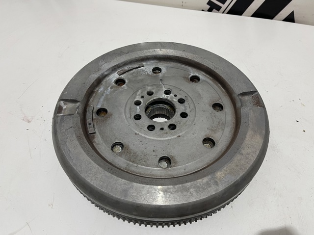 VAG 06K105266AC Маховик в наличии Черкассы