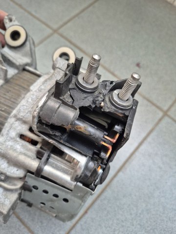 32383087 VOLVO Генератор купить в Киев
