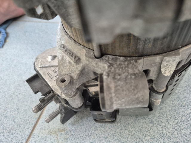 32383087 VOLVO Генератор купить в Ужгород