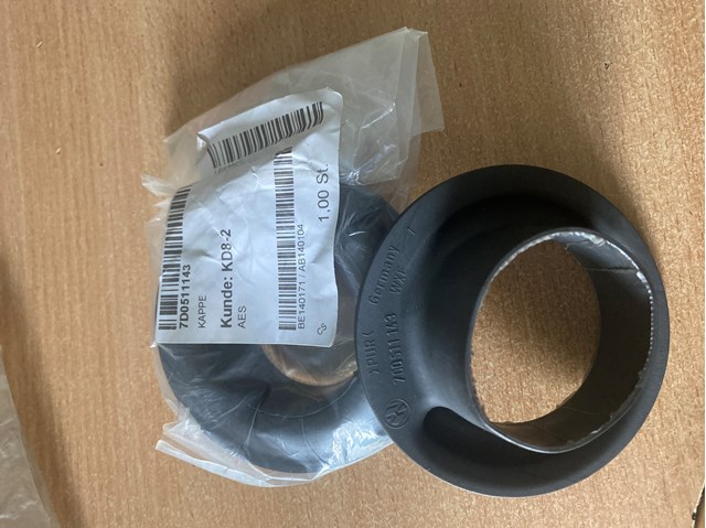 7D0511143 Проставка (резиновое кольцо) пружины задней нижняя купить Сумы