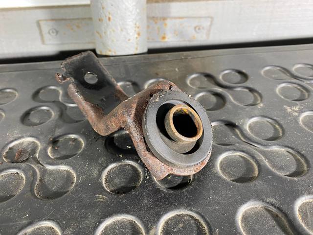 TOYOTA 1653328030 Верхняя рамка радиатора в наличии Житомир
