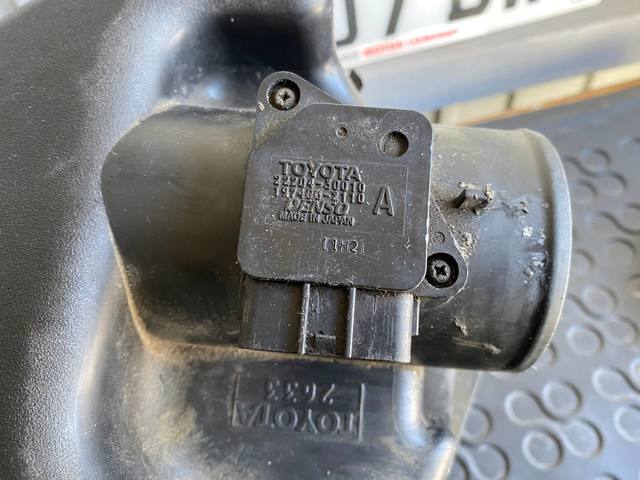 2220430010 TOYOTA Датчик потока (расхода) воздуха, расходомер M.A.F. - (Mass Airflow) купить в Запорожье