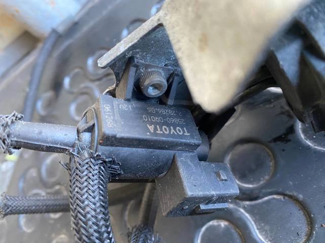 258600R010 TOYOTA Клапан соленоид регулирования заслонки EGR купить в Кривой Рог
