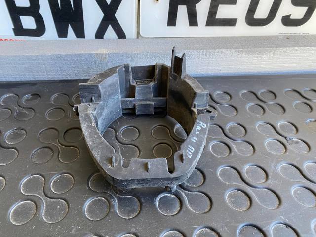 TOYOTA 5212542020 Кронштейн крепления противотуманной фары правой в наличии Николаев