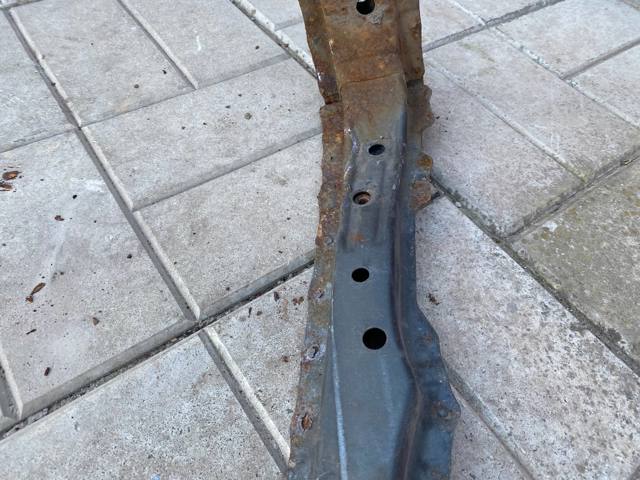 TOYOTA 5321142902 Суппорт радиатора правый (монтажная панель крепления фар) в наличии Украина