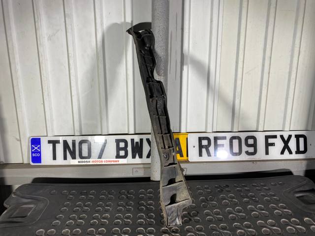 TOYOTA 5382742040 Накладка крыла переднего правого в наличии Винница