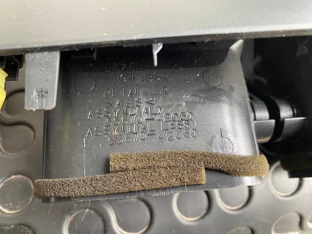 TOYOTA 5567042050 в наличии Украина