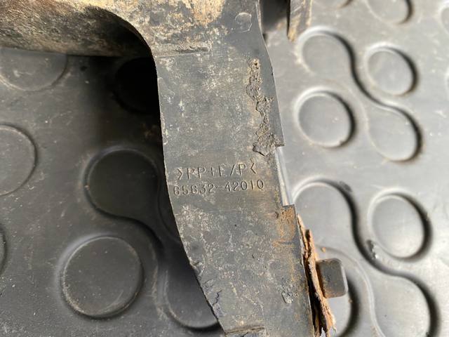 TOYOTA 6563242010 Брызговик задний левый в наличии Винница