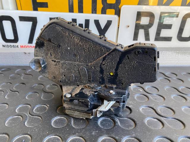 TOYOTA 6911042130 Замок багажника в наличии Полтава
