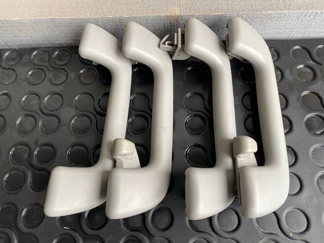 TOYOTA 7461052020B1 Ручка крыши салона в наличии Житомир