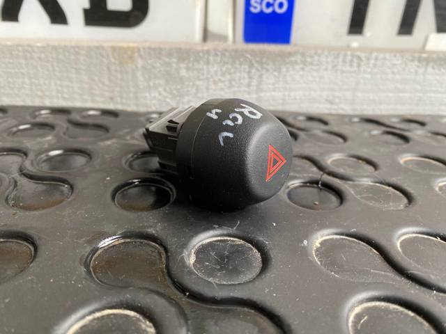 TOYOTA 8433242020 Кнопка включения аварийного сигнала в наличии Николаев