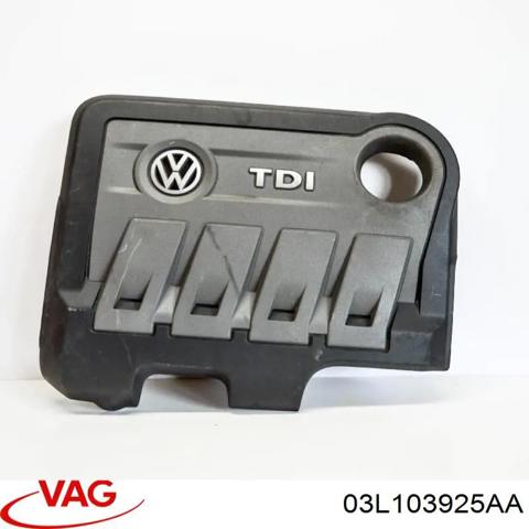 Крышка мотора декоративная 03L103925AA VAG