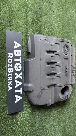 04L103925T VAG Крышка двигателя купить в Ирпень