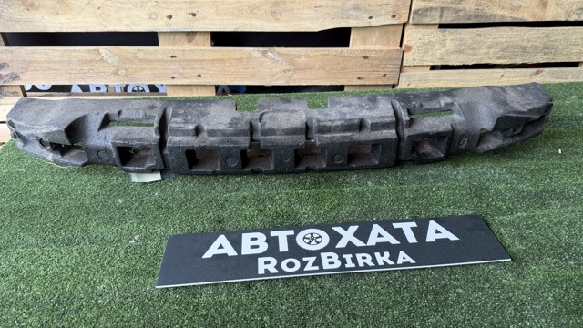 Энергопоглотитель переднего бампера 3C0807248B VAG