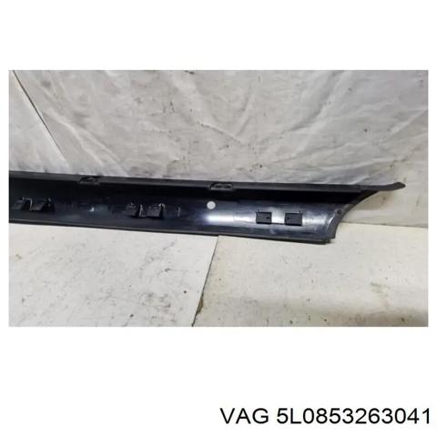 Накладка стойки кузова внешняя, передняя левая 5L0853263041 VAG
