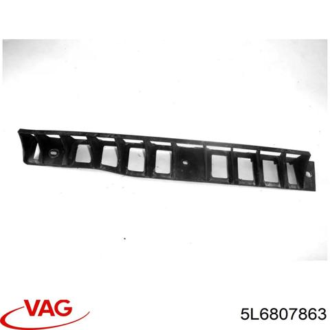 Левый кронштейн крепления бампера заднего 5L6807863 VAG