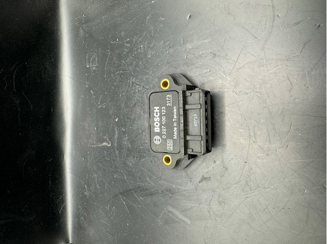 Коммутатор 0227100123 BOSCH