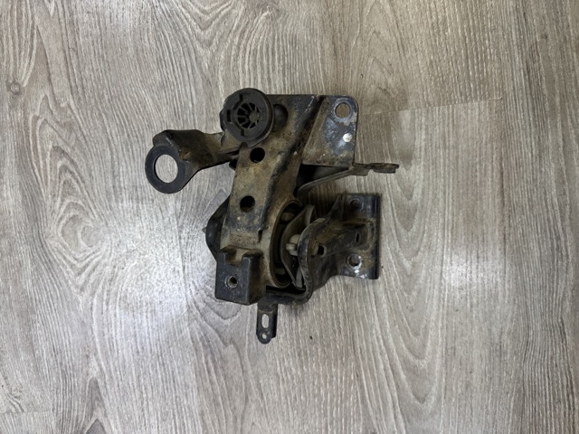 112208H300 NISSAN Левая подушка двигателя купить в Полтава