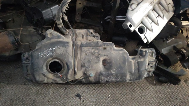 Топливный бак 172036757R RENAULT