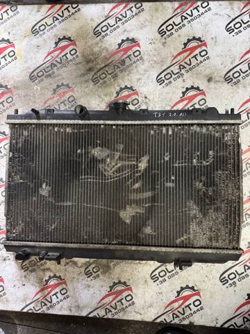Радиатор водяной 214003UC0A NISSAN