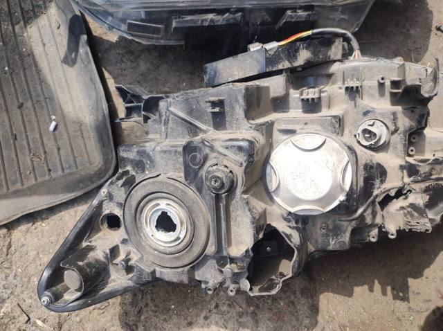260106FL0A NISSAN Фара правая купить в Украина