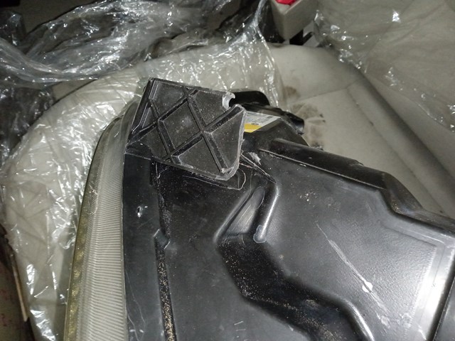 26060JD00A NISSAN Левая фара купить в Чернигов