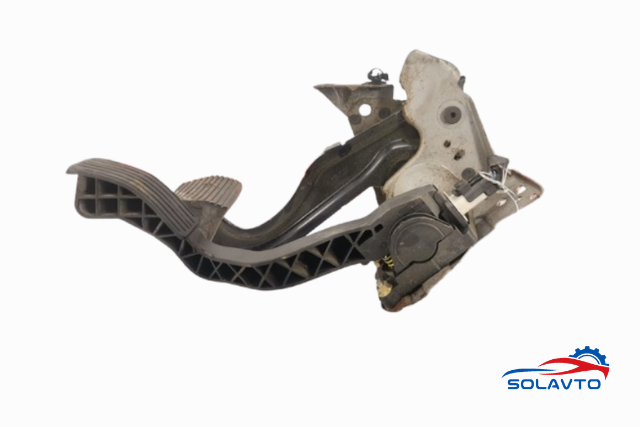 Педаль гальма  на Citroen C3 hatchback (FC) (01.02 - 12.09) 1.4 16V KFU (ET3J4)