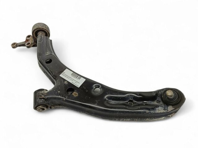 Рычаг передней подвески нижний левый 54501BM410 NISSAN