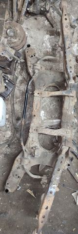 Поперечка задней подвески Nissan X-Trail