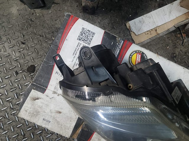 PEUGEOT 620615 Правая фара в наличии Павлоград